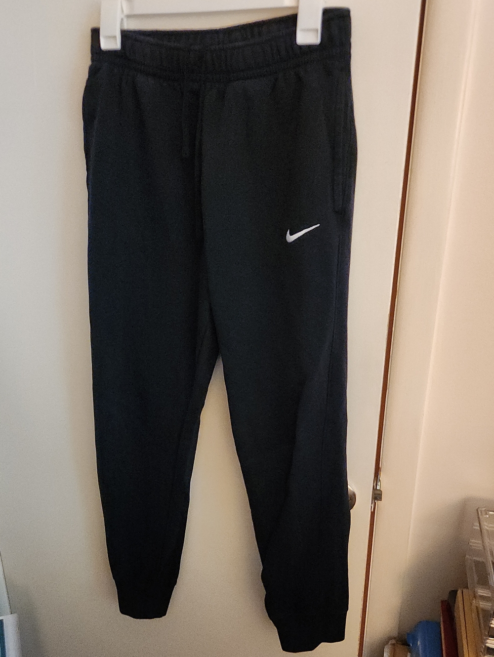 Nike Black Men's Slim Tapered Sweatpants with White Swoosh Small 3 Pocket